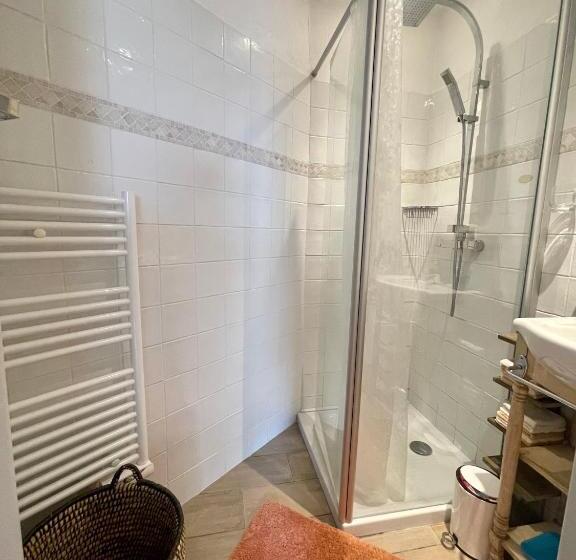 스탠다드 룸, Abeille