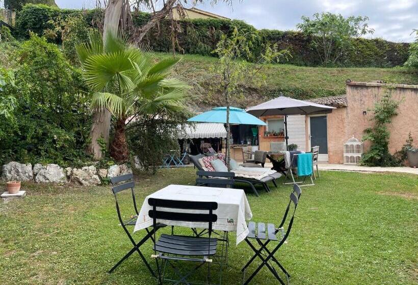 스탠다드 룸 공동 욕실, Abeille