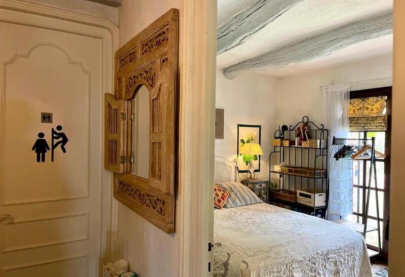 스탠다드 룸 공동 욕실, Abeille