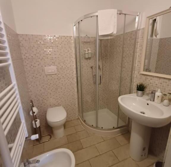 سوییت جونیور لوکس, Aquila Antica