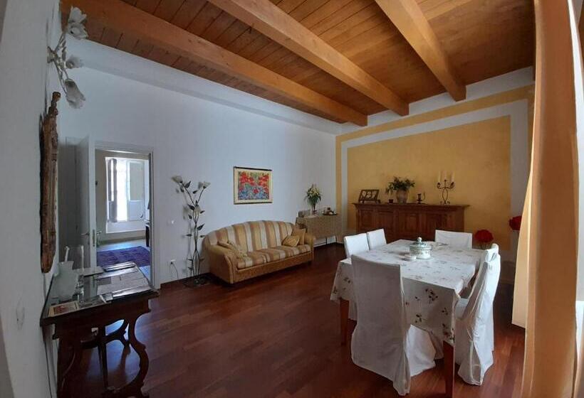 سوییت جونیور لوکس, Aquila Antica