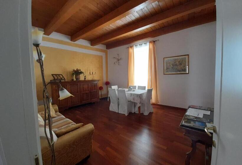 سوییت جونیور لوکس, Aquila Antica