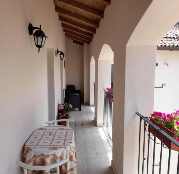 آپارتمان 2 خوابه, Aquila Antica