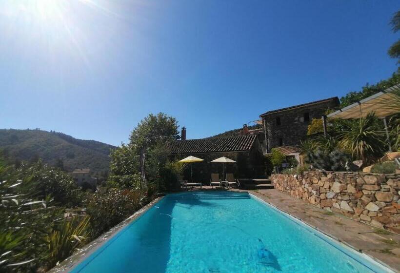 غرفة سوبيريور سرير كينج, La Magnanerie De Camias