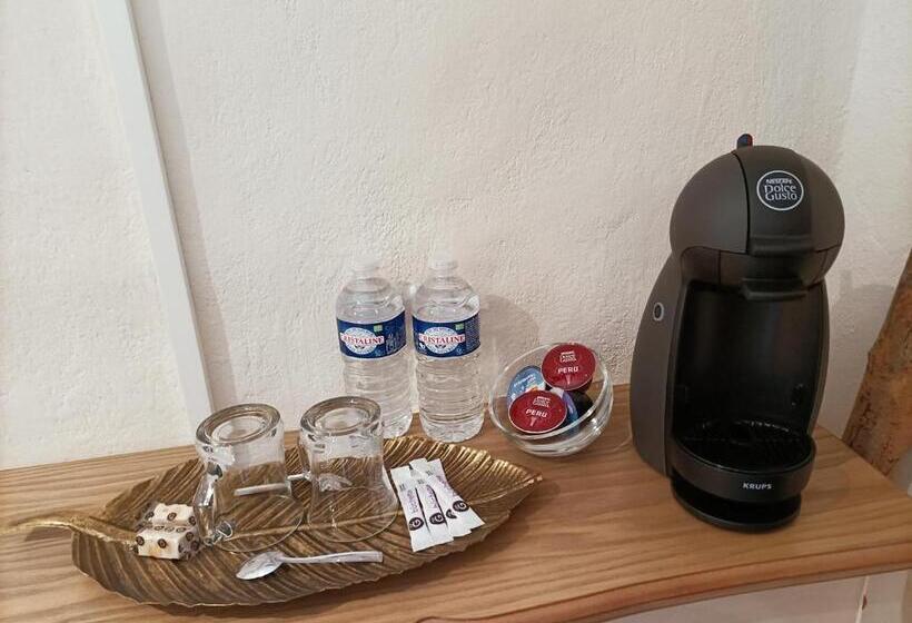 غرفة قياسية مزودة بجاكوزى, La Magnanerie De Camias