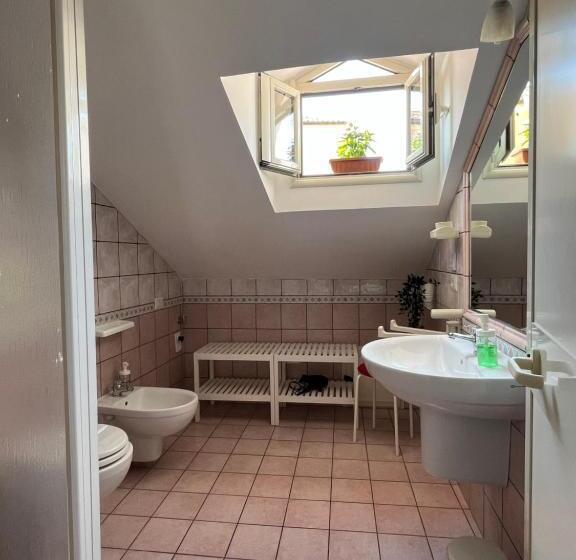 Standard room with outdoor bath, Pizzo Central House