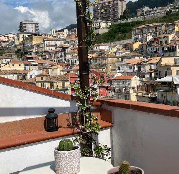 Standard room with outdoor bath, Pizzo Central House