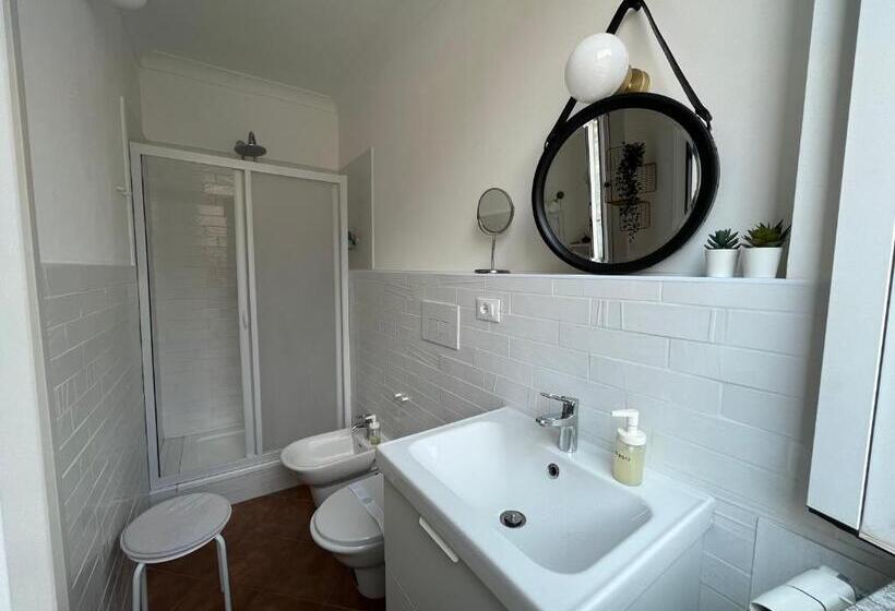 Номер Стандарт с Балконом, Pizzo Central House