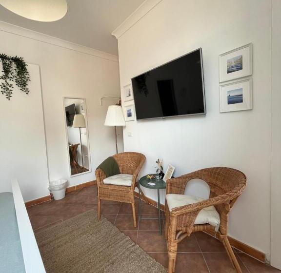 غرفة قياسية مزوَّدة بشُرفة, Pizzo Central House