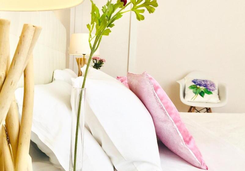 اتاق استاندارد با بالکن, Flowers Sweet Rooms B&b