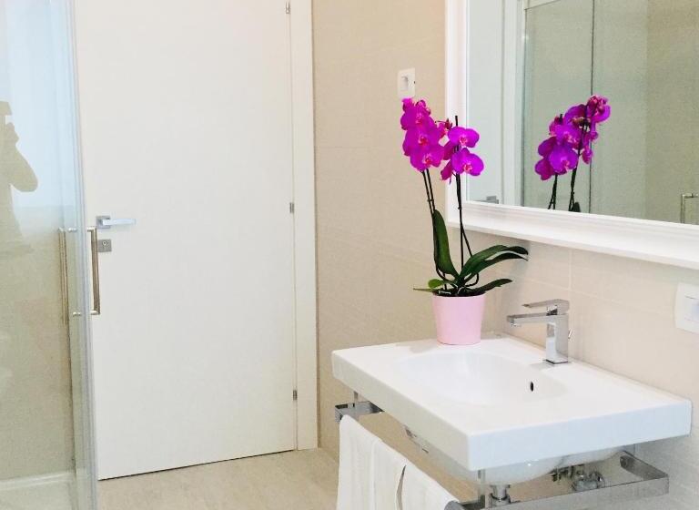 اتاق اکونومی, Flowers Sweet Rooms B&b