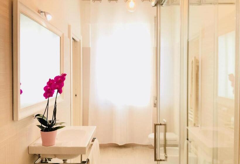 اتاق اکونومی, Flowers Sweet Rooms B&b