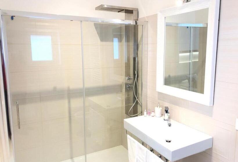 اتاق استاندارد چهار تخته, Flowers Sweet Rooms B&b