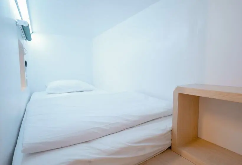 Quarto standart individual, Bobopod Mega Mall, Bekasi