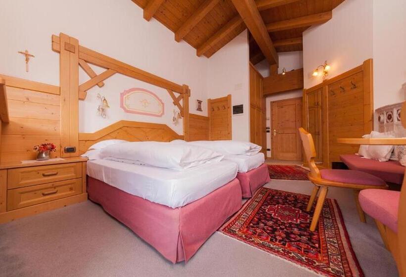 חדר סטנדרט עם מרפסת, Malga Ces