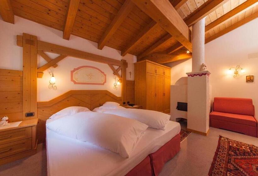 חדר קומפורט לשלושה, Malga Ces