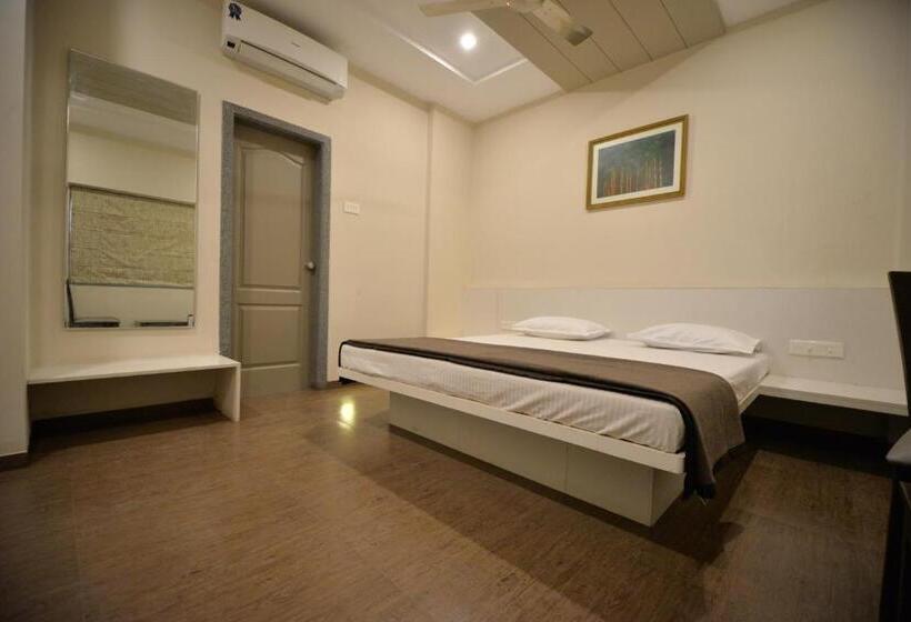 חדר סופריור, Naman