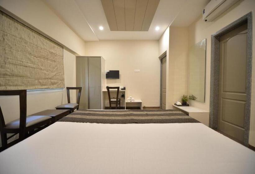 חדר סופריור, Naman