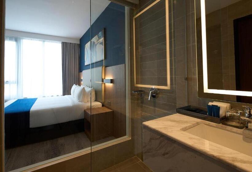 带大床的高级房间, Opero Hotel Southkey Johor Bahru