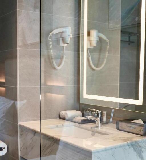 带大床的高级房间, Opero Hotel Southkey Johor Bahru