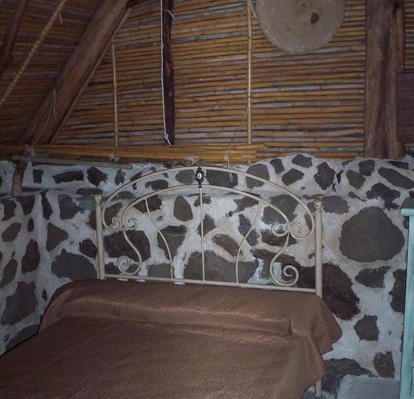 기본룸, Ovile Juanne Loddo