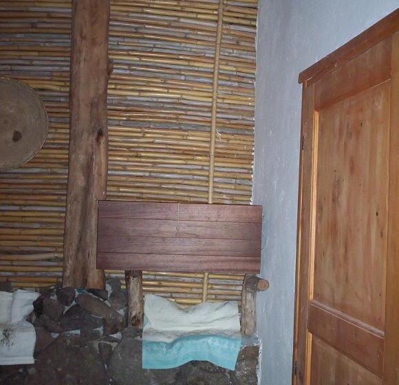 기본룸, Ovile Juanne Loddo