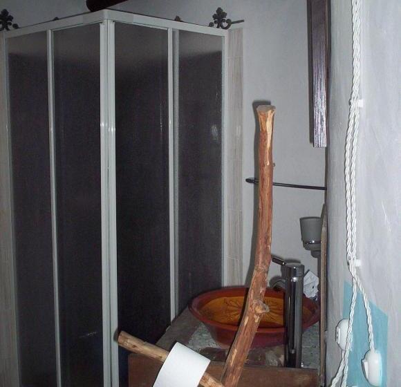 클래식 4인 룸, Ovile Juanne Loddo