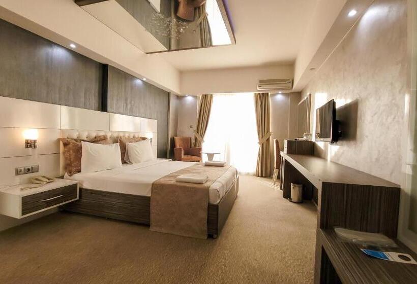 スーペリアースイート, Mox Hotel Wellness & Spa