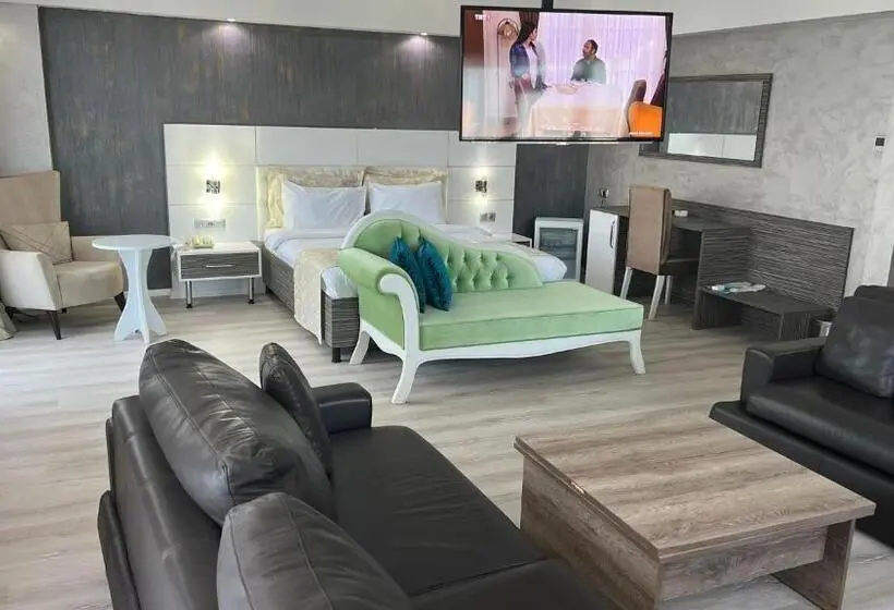 バルコニー付スイート, Mox Hotel Wellness & Spa