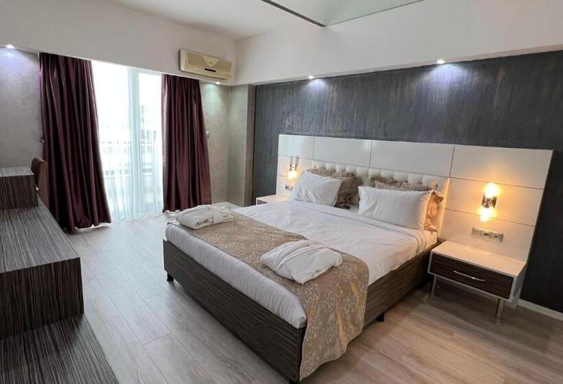 豪华三人间, Mox Hotel Wellness & Spa