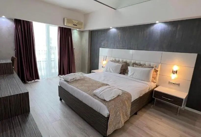 デラックストリプルルーム, Mox Hotel Wellness & Spa