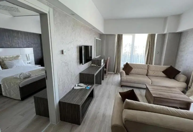 デラックストリプルルーム, Mox Hotel Wellness & Spa