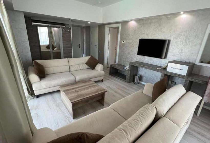 デラックストリプルルーム, Mox Hotel Wellness & Spa