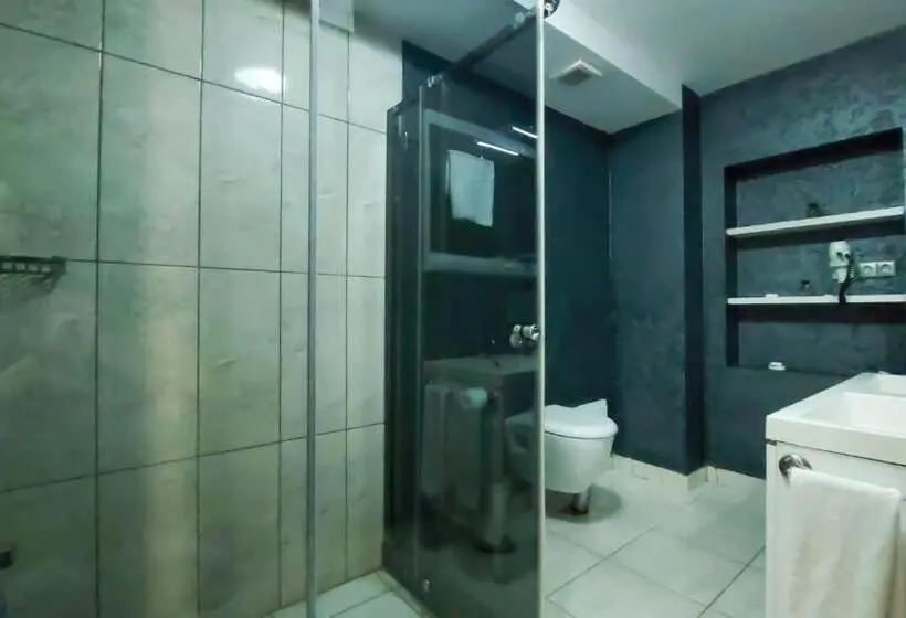 デラックストリプルルーム, Mox Hotel Wellness & Spa