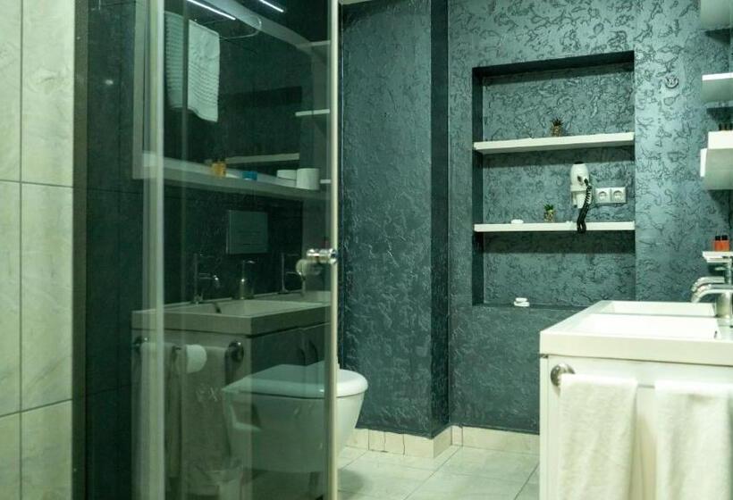 デラックストリプルルーム, Mox Hotel Wellness & Spa