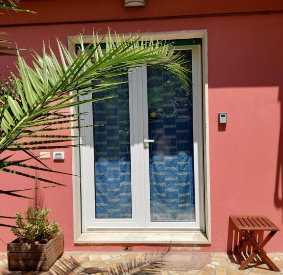 اتاق استاندارد اینتریور, Albamare