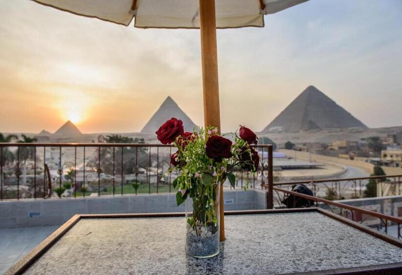 سوییت, Pyramids View Inn