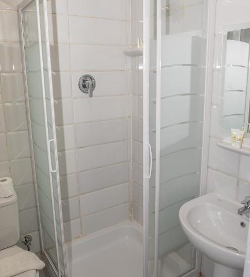 سوییت, Pyramids View Inn