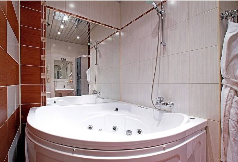 سوییت سوپریور, City Hotel Bogemia