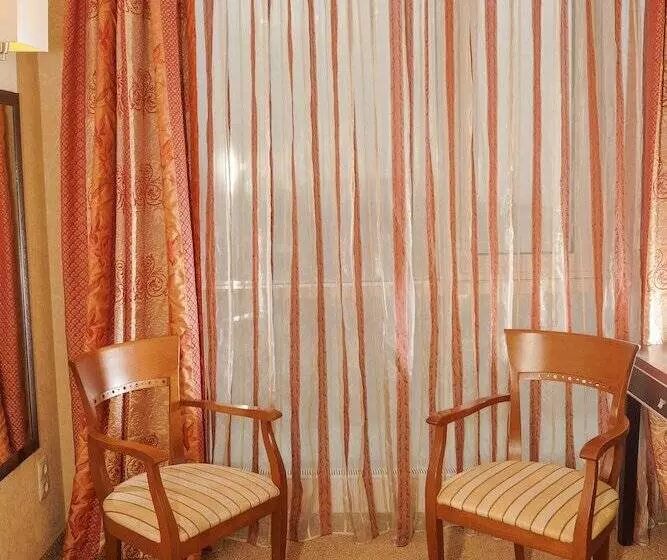 سوییت سوپریور, City Hotel Bogemia
