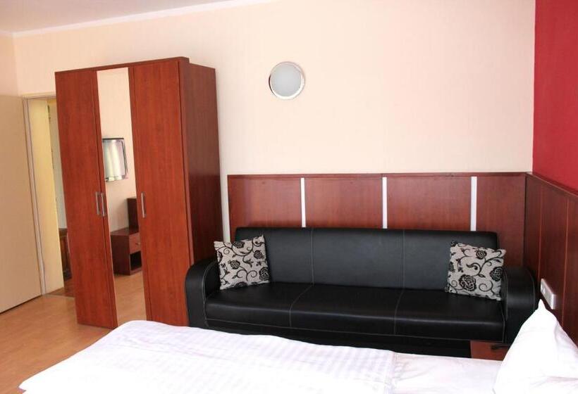 バルコニー付きスタンダードトリプルルーム, Atlas Sport