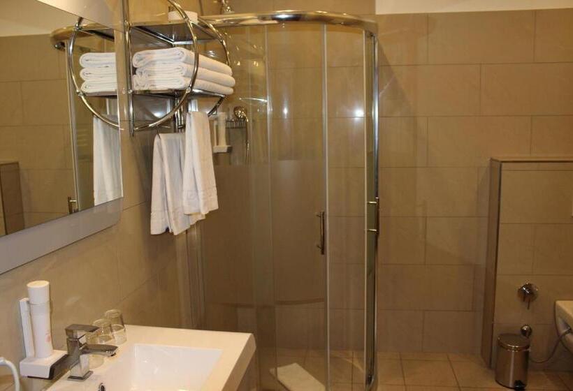 バルコニー付きスタンダードトリプルルーム, Atlas Sport