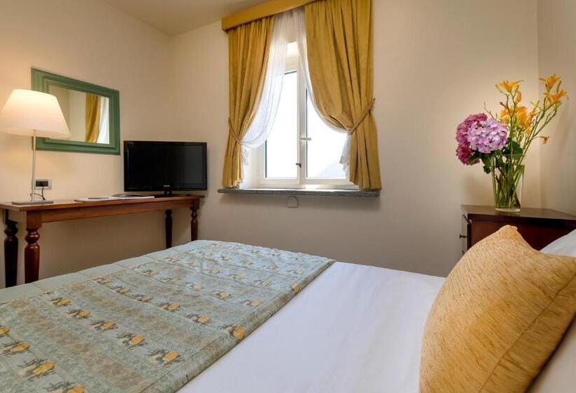 חדר בסיסי, Bijou