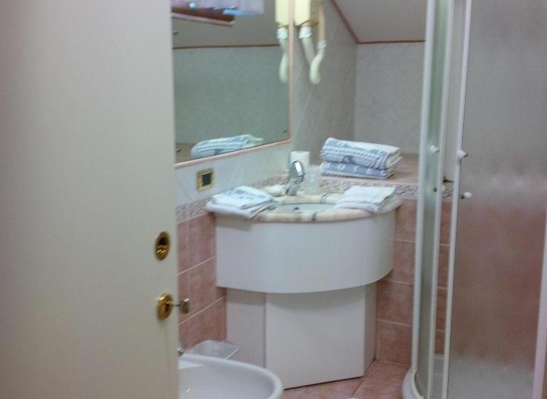 스탠다드 싱글 룸, Da Vito