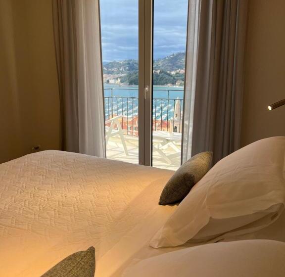 سوییت جونیور با چشمانداز دریا, Doria Park