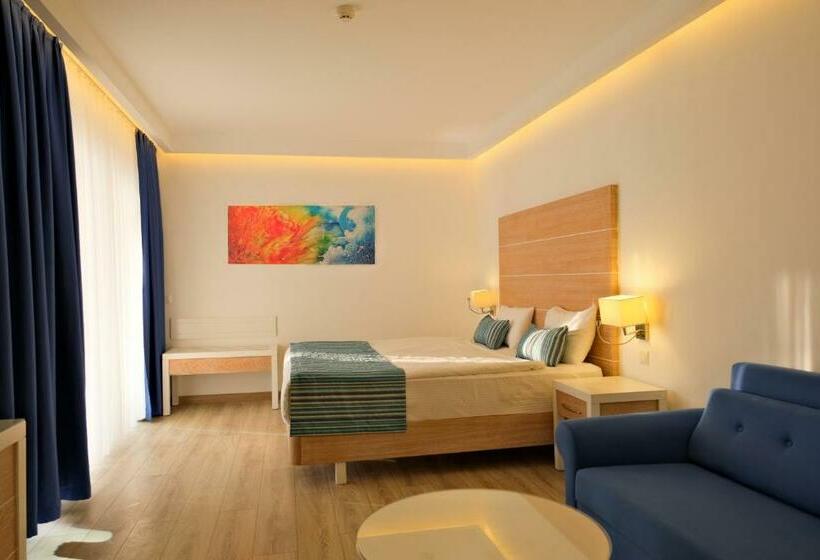 バスタブ付きスーペリアールーム, Garcia Resort & Spa  Ultra All Inclusive