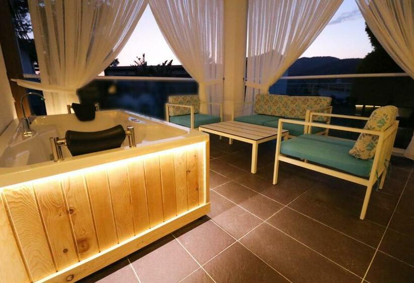 バスタブ付きスーペリアールーム, Garcia Resort & Spa  Ultra All Inclusive