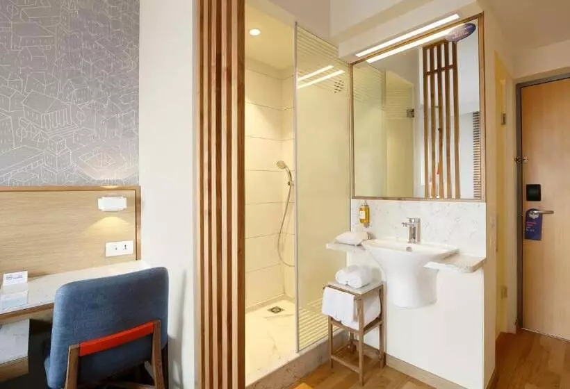 スタンダードルーム, Holiday Inn Express Pune Hinjewadi, An Ihg
