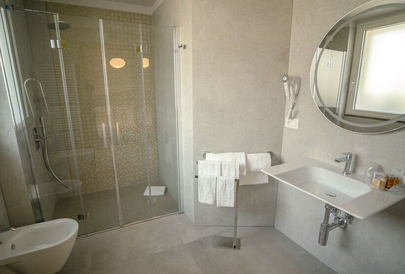 חדר סופריור, Malavoglia