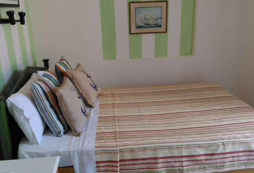 اتاق استاندارد با چشمانداز دریا, Pleiades